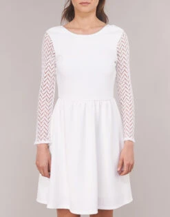 Betty London J. Louise 11 Betty London J. Louise -Spartoo 14973445 500 D