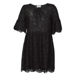 Betty London Vebelle