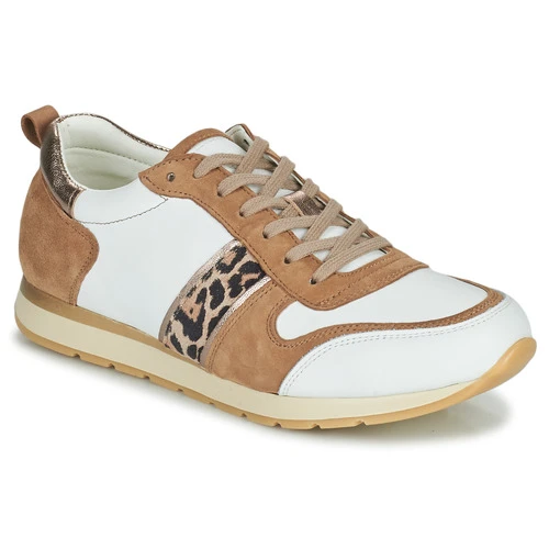 Betty London Permine 3 Betty London Permine