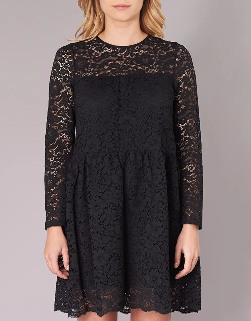 Betty London Iaouda 6 Betty London Iaouda - Afbeelding 4