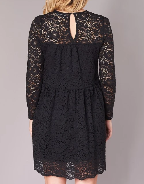 Betty London Iaouda 7 Betty London Iaouda - Afbeelding 5