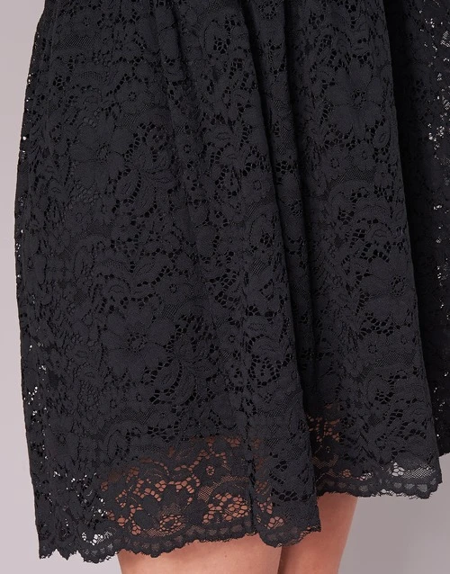 Betty London Iaouda 8 Betty London Iaouda - Afbeelding 6